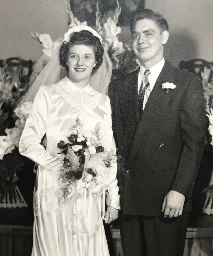 Family portrait of Dan and Lois Morris