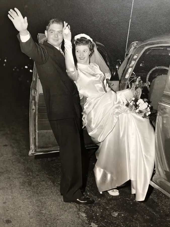 Family portrait of Dan and Lois Morris